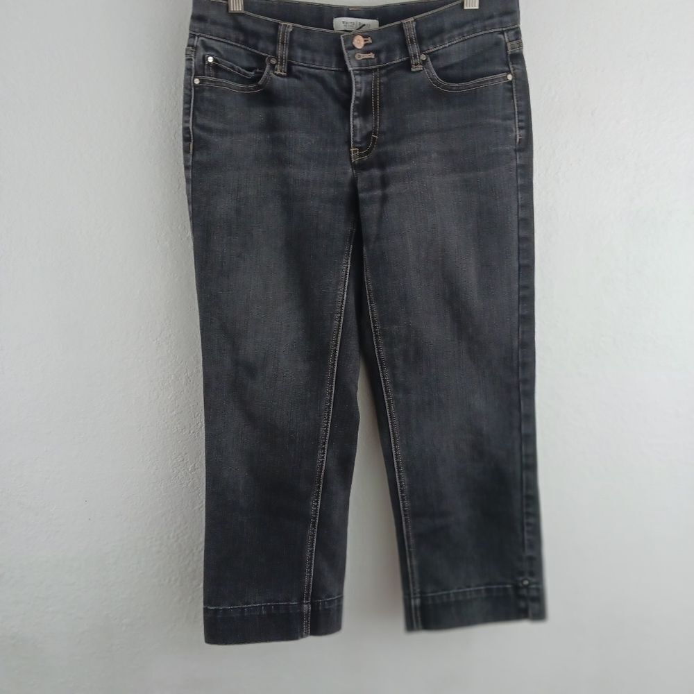 White House Black Market Noir Black Jean Capris size 4